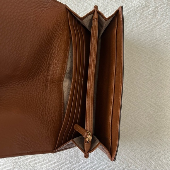 MICHAEL Michael Kors Camel Leather Fulton Flap Continental Wallet - Picture 6 of 8